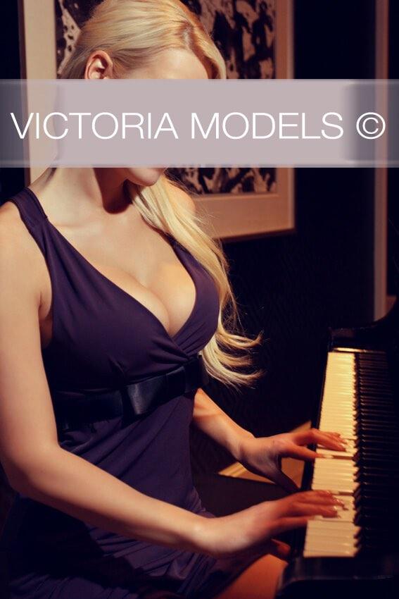 Escort Model Dusseldorf Samantha 02
